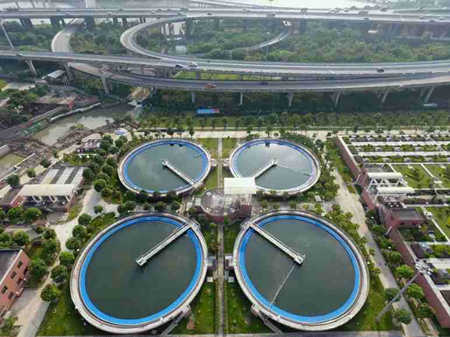 污水處理廠一年處理污水量大概在多少?lài)崳ㄎ鬯幚韽S一天處理多少?lài)嵨鬯? /><p>污水處理廠一年處理污水量大概在多少?lài)崳ㄎ?/p></a></li>
</ul>
<ul>
<li><a href=